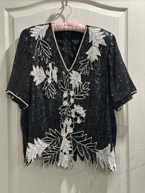 Vintage Black & white Sequin Beaded Floral V-Neck Women's Top